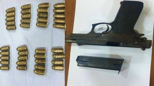 بالصور محجوزات اخطر زعيم عصابة بالناظور.. مسدس و 39 رصاصة بالصور محجوزات اخطر زعيم عصابة بالناظور.. مسدس و 39 رصاصة