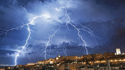 نشرة انذارية خاصة.. زخات مطرية رعدية بمدن الجهة الشرقية نشرة انذارية خاصة.. زخات مطرية رعدية بمدن الجهة الشرقية