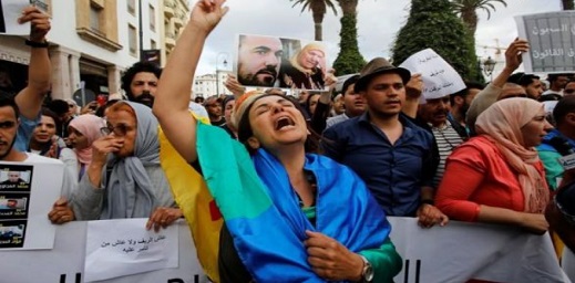 حقوقيون يحذرون من تدهور صحة معتقلي "حراك الريف" المضربين عن الطعام حقوقيون يحذرون من تدهور صحة معتقلي "حراك الريف" المضربين عن الطعام