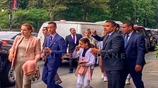 ظهور لالة سلمى في صورة جديدة رفقة ابنيها ولي العهد ولالة خديجة بأمريكا تلهب رواد الفايسبوك ظهور لالة سلمى في صورة جديدة رفقة ابنيها ولي العهد ولالة خديجة بأمريكا تلهب رواد الفايسبوك