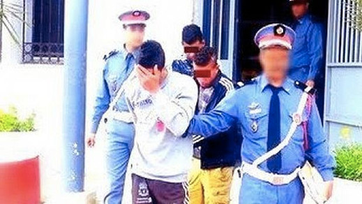 درك العروي يعتقل شخصين قاما بسرقة كاميرات مراقبة خاصة باعدادية تيزطوطين درك العروي يعتقل شخصين قاما بسرقة كاميرات مراقبة خاصة باعدادية تيزطوطين