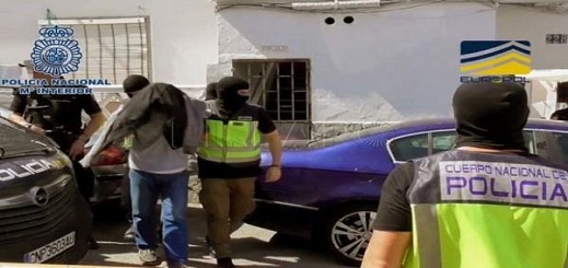 اعتقال مهاجر مغربي بشبهة علاقته بتنظيم "داعش" بإسبانيا