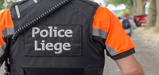 إلقاء القبض على شرطي بتهمة الإتجار بالمخدرات والدعارة في لييج ببلجيكا 