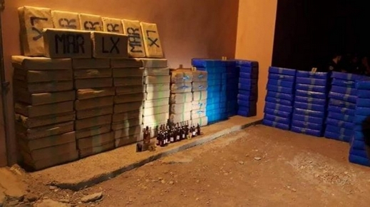 توقيف رئيس جماعة بعد العثور على 4 أطنان من المخدرات بضيعة والده توقيف رئيس جماعة بعد العثور على 4 أطنان من المخدرات بضيعة والده