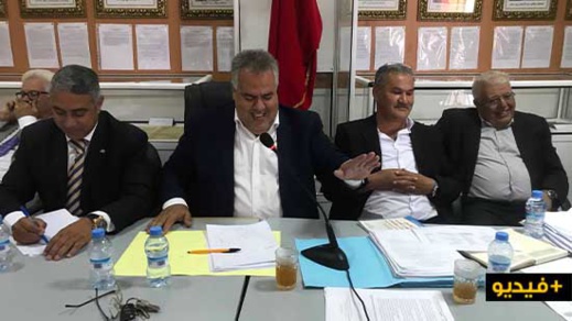 مجلس بلدية بني أنصار يتداول حول "انتشار الأزبال" ويصادق على اتفاقية شراكة لإحداث ملعب القرب مجلس بلدية بني أنصار يتداول حول "انتشار الأزبال" ويصادق على اتفاقية شراكة لإحداث ملعب القرب