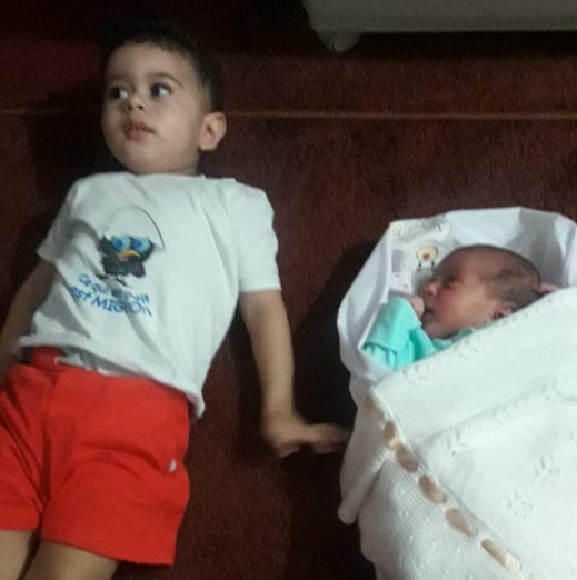 تهنئة بمناسبة إزديان فراش عائلة منعم اشعياب بمولودة جديدة