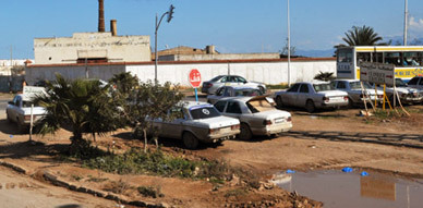 سائقو سيارات الأجرة الكبيرة تاويمة يطالبون بحلول لوضعيتهم وعامل الإقليم يتوعد بحلول واقعية سائقو سيارات الأجرة الكبيرة تاويمة يطالبون بحلول لوضعيتهم وعامل الإقليم يتوعد بحلول واقعية