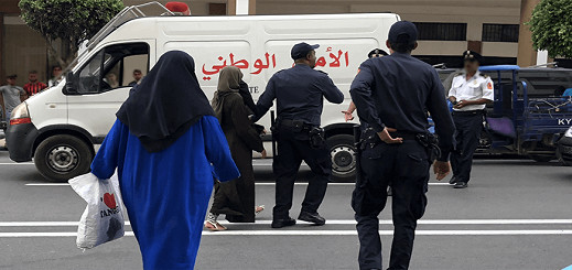 أمن الناظور يفك لغز سرقة منزل ويعتقل منقبة بعد سطوها على 20 مليون أمن الناظور يفك لغز سرقة منزل ويعتقل منقبة بعد سطوها على 20 مليون