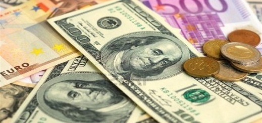 السلطات الأمنية توقف ثلاثة سياح يتداولون عملات أجنبية مزيفة السلطات الأمنية توقف ثلاثة سياح يتداولون عملات أجنبية مزيفة