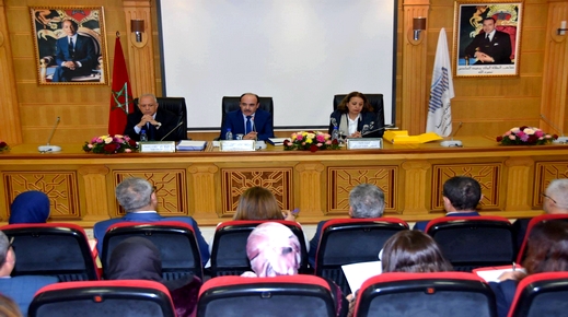 حزب "الأحرار" يدعم "البام" لإستعادة رئاسة مجلس جهة طنجة الحسيمة وقطع الطريق على مرشح البيجيدي حزب "الأحرار" يدعم "البام" لإستعادة رئاسة مجلس جهة طنجة الحسيمة وقطع الطريق على مرشح البيجيدي