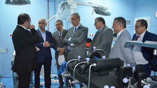 وزير الصحة وعامل إقليم الحسيمة يتفقدان المؤسسات الصحية بالإقليم وزير الصحة وعامل إقليم الحسيمة يتفقدان المؤسسات الصحية بالإقليم