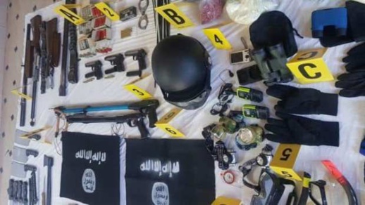 الخلية الارهابية المفككة اخيرا كانت تنوي صناعة متفجرات وسموم قاتلة باستعمال مستحضرات خطيرة الخلية الارهابية المفككة اخيرا كانت تنوي صناعة متفجرات وسموم قاتلة باستعمال مستحضرات خطيرة