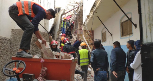 مصرع شخص على الأقل اثر انهيار منزل بالمدينة القديمة لطنجة مصرع شخص على الأقل اثر انهيار منزل بالمدينة القديمة لطنجة