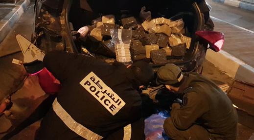 حجز كمية هامة من المخدرات والمعسل في معبر باب سبتة حجز كمية هامة من المخدرات والمعسل في معبر باب سبتة