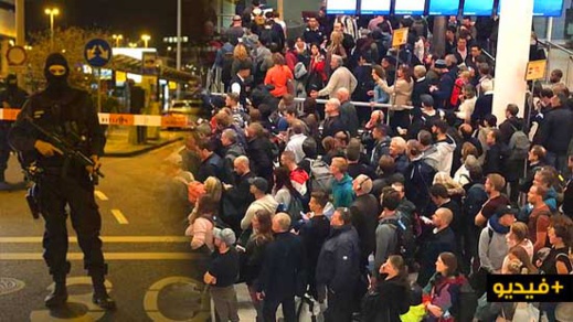 بالفيديو.. طيار يحدث حالة طوارئ في مطار سخيبول بعد إنذاره بحصول عملية خطف للطائرة بالفيديو.. طيار يحدث حالة طوارئ في مطار سخيبول بعد إنذاره بحصول عملية خطف للطائرة