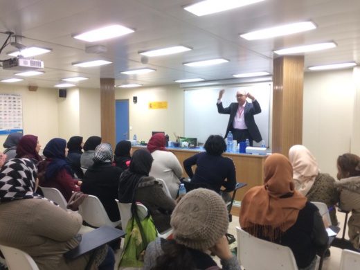 الإطار البنكي رشيد صبار يؤطر ورشة تكوينية للنساء الحاملات لمشاريع صغرى الإطار البنكي رشيد صبار يؤطر ورشة تكوينية للنساء الحاملات لمشاريع صغرى