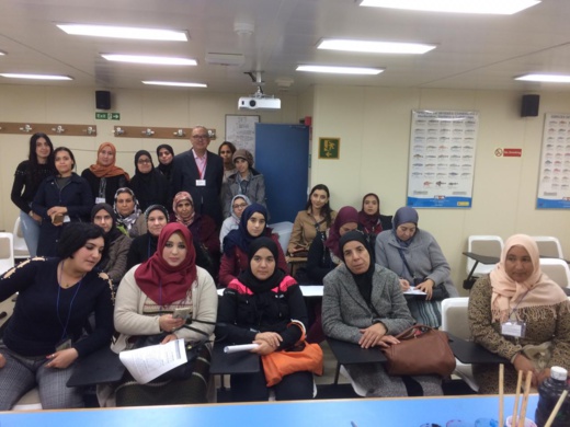 الإطار البنكي رشيد صبار يؤطر ورشة تكوينية للنساء الحاملات لمشاريع صغرى الإطار البنكي رشيد صبار يؤطر ورشة تكوينية للنساء الحاملات لمشاريع صغرى