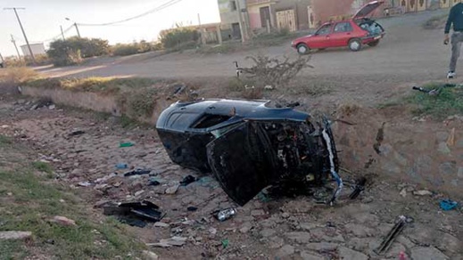 العثور على سيارة تعرضت لحادث سير غامض بالناظور والأمن يحقق العثور على سيارة تعرضت لحادث سير غامض بالناظور والأمن يحقق