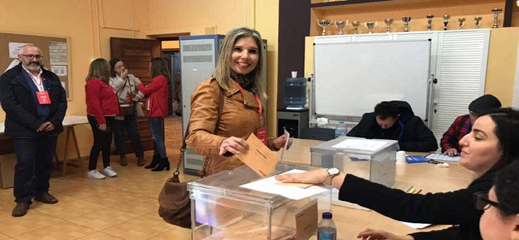 سكان مليلية يتوجهون إلى صناديق الاقتراع لاختيار ممثليهم في البرلمان الاسباني 
