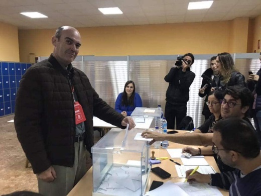 سكان مليلية يتوجهون إلى صناديق الاقتراع لاختيار ممثليهم في البرلمان الاسباني 