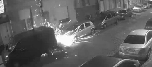 القضاء البلجيكي يخوض مرحلة ثانية من البحث في جريمة إلقاء قنبلة على منزل عائلة مغربية القضاء البلجيكي يخوض مرحلة ثانية من البحث في جريمة إلقاء قنبلة على منزل عائلة مغربية