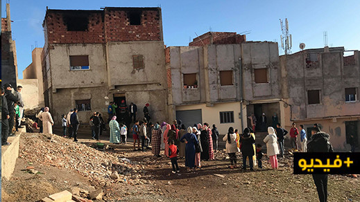 شاهدوا بالفيديو.. إندلاع حريق داخل مطبخ شقة بحي ترقاع والوقاية المدنية تتأخر عن الوصول الى مكان الحادث شاهدوا بالفيديو.. إندلاع حريق داخل مطبخ شقة بحي ترقاع والوقاية المدنية تتأخر عن الوصول الى مكان الحادث