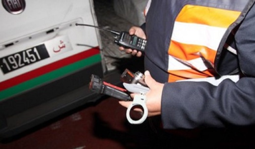 فتح بحث قضائي مع شرطي متهم بسرقة شخص يوجد رهن الاعتقال