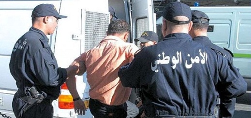 جريمة بشعة بتاوريرت.. شخص ينهي حياة شقيقه بطعنات من السلاح الابيض جريمة بشعة بتاوريرت.. شخص ينهي حياة شقيقه بطعنات من السلاح الابيض