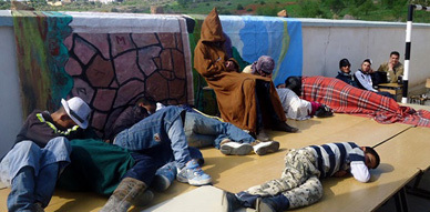 فرقة مولاي موحند للمسرح الأمازيغي في جولة مسرحية بجماعة اسنادة فرقة مولاي موحند للمسرح الأمازيغي في جولة مسرحية بجماعة اسنادة