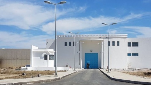 إدارة سجن طنجة تصدر بيانا توضيحيا بشأن دخول 14 سجين من معتقلي الحسيمة في اضراب عن الطعام إدارة سجن طنجة تصدر بيانا توضيحيا بشأن دخول 14 سجين من معتقلي الحسيمة في اضراب عن الطعام