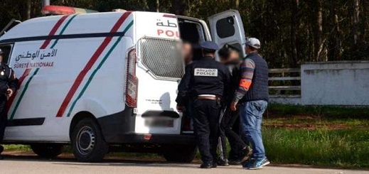 توقيف إمرأة برفقة 3 من أبناءها القاصرين بحوزتهم كمية من مخدر "الإكستازي" توقيف إمرأة برفقة 3 من أبناءها القاصرين بحوزتهم كمية من مخدر "الإكستازي"