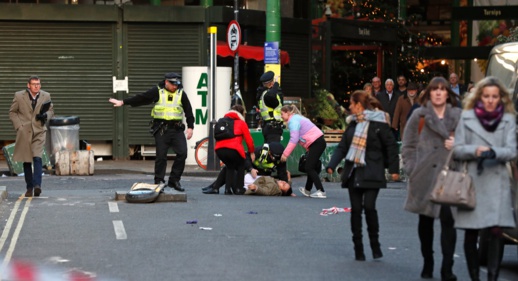 قتلى في عملية طعن بلندن والشرطة تكشف عن هوية المنفذ قتلى في عملية طعن بلندن والشرطة تكشف عن هوية المنفذ