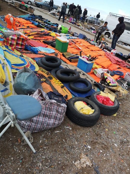 اعتقال شخص ببني انصار يبيع وسائل وتجهيزات تستعمل في الهجرة السرية اعتقال شخص ببني انصار يبيع وسائل وتجهيزات تستعمل في الهجرة السرية