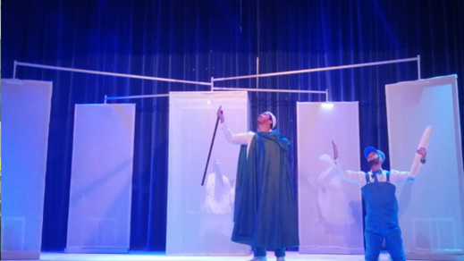 عرض مسرحية "ثازري" يبهر جمهور مدينة الناظور