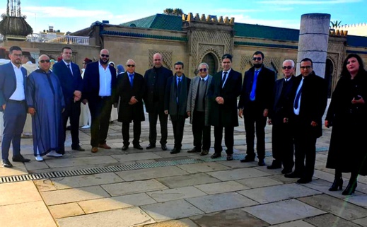 وفد عن حزب العهد الديمقراطي يزور ضريح محمد الخامس بالرباط وفد عن حزب العهد الديمقراطي يزور ضريح محمد الخامس بالرباط