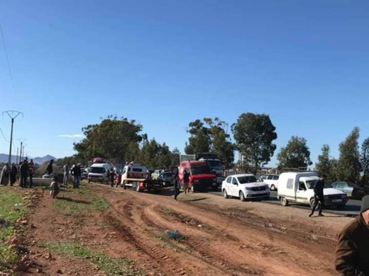 اصابة أربعة أشخاص بجروح خطيرة اثر حادثة سير ببني وكيل اصابة أربعة أشخاص بجروح خطيرة اثر حادثة سير ببني وكيل