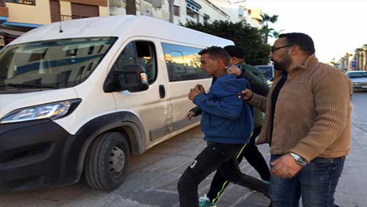 أغلبهم قاصرون.. سلطات الناظور تجلي العشرات من "الحراكة" من شوارع وأحياء المدينة أغلبهم قاصرون.. سلطات الناظور تجلي العشرات من "الحراكة" من شوارع وأحياء المدينة