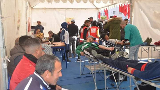 جمعية الريف تظم حملة للتبرع بالدم على هامش المعرض الجهوي للصناعة التقليدية بالدريوش 