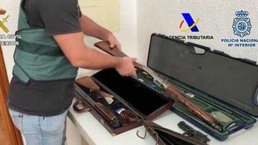 بالصور.. إيقاف 39 شخصا  وحجز 111 كلغ من الكوكايين في عملية أمنية بجزر الكناري