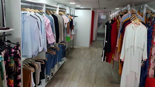 محل تجاري لبيع ملابس الأطفال والنساء للبيع وسط الناظور محل تجاري لبيع ملابس الأطفال والنساء للبيع وسط الناظور