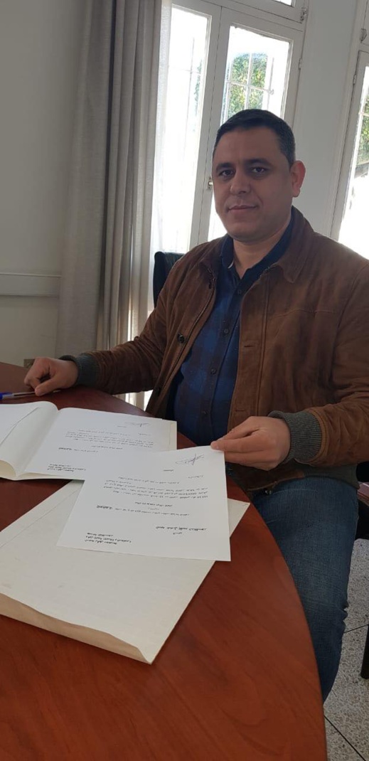 رفيق مجعيط يقدم ملف ترشحه لخلافة الرئيس المعزول سليمان حوليش رفيق مجعيط يقدم ملف ترشحه لخلافة الرئيس المعزول سليمان حوليش