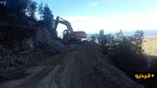 بالفيديو.. فتح مسلك طرقي جديد لفك العزلة عن دواوير نائية بجماعة إجارماوس باقليم الدريوش بالفيديو.. فتح مسلك طرقي جديد لفك العزلة عن دواوير نائية بجماعة إجارماوس باقليم الدريوش