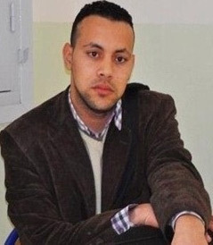 زايو مدينة تحترق تحت أشعة الشمس والصراع السياسي القبلي يطغى على كل شيء. زايو مدينة تحترق تحت أشعة الشمس والصراع السياسي القبلي يطغى على كل شيء.