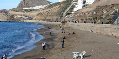 كورنيش "صباديا" بمدينة الحسيمة متنفس طبيعي يستهوي العائلات كورنيش "صباديا" بمدينة الحسيمة متنفس طبيعي يستهوي العائلات