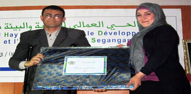 جمعية الحي العمالي للتنمية والبيئة بأزغنغان تختتم أسبوعها البيئي الثالث بحفل بهيج جمعية الحي العمالي للتنمية والبيئة بأزغنغان تختتم أسبوعها البيئي الثالث بحفل بهيج