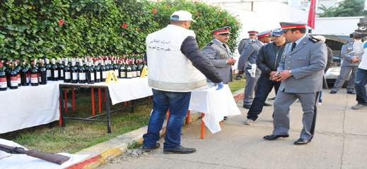 الدرك الملكي بسلوان يوقف شخصين كانا على متن سيارة محملة بالخمور المهربة الدرك الملكي بسلوان يوقف شخصين كانا على متن سيارة محملة بالخمور المهربة