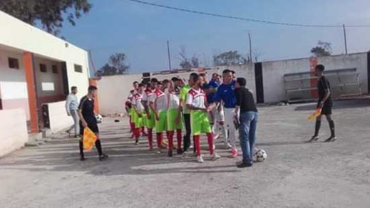 التعادل الإيجابي يسيطر على ديربي "آيث شيشار" في مبارة فريقي النهضة والكرامة التعادل الإيجابي يسيطر على ديربي "آيث شيشار" في مبارة فريقي النهضة والكرامة