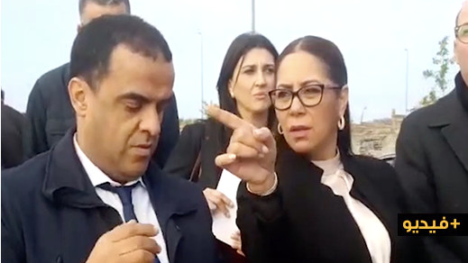 شاهدوا بالفيديو.. نزهة بوشارب تتفقد أشغال مشروع القطب الحضري "سيدي العابد" بالحسيمة شاهدوا بالفيديو.. نزهة بوشارب تتفقد أشغال مشروع القطب الحضري "سيدي العابد" بالحسيمة