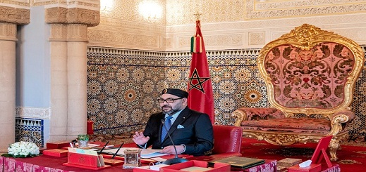 الملك يعطي تعليماته لتفعيل البرنامج الوطني الأولي للتزويد بالماء الشروب ومياه السقي الملك يعطي تعليماته لتفعيل البرنامج الوطني الأولي للتزويد بالماء الشروب ومياه السقي