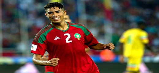 الدولي المغربي أشرف حكيمي أفضل لاعب إفريقي صاعد